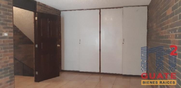 Casa de 170 m2 de construcción en Renta, Zona 15