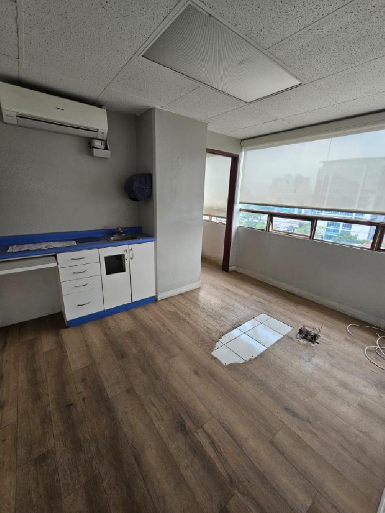 Clinica u Oficina en Renta zona 10 / Clínicas Médicas — foto 5