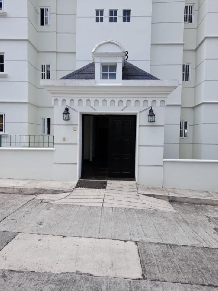 apartamento en Renta en el Edificio la Vista zona 16