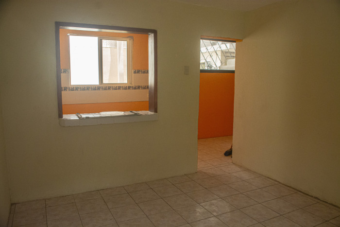 casa en venta o renta zona 18 fuera de garita
