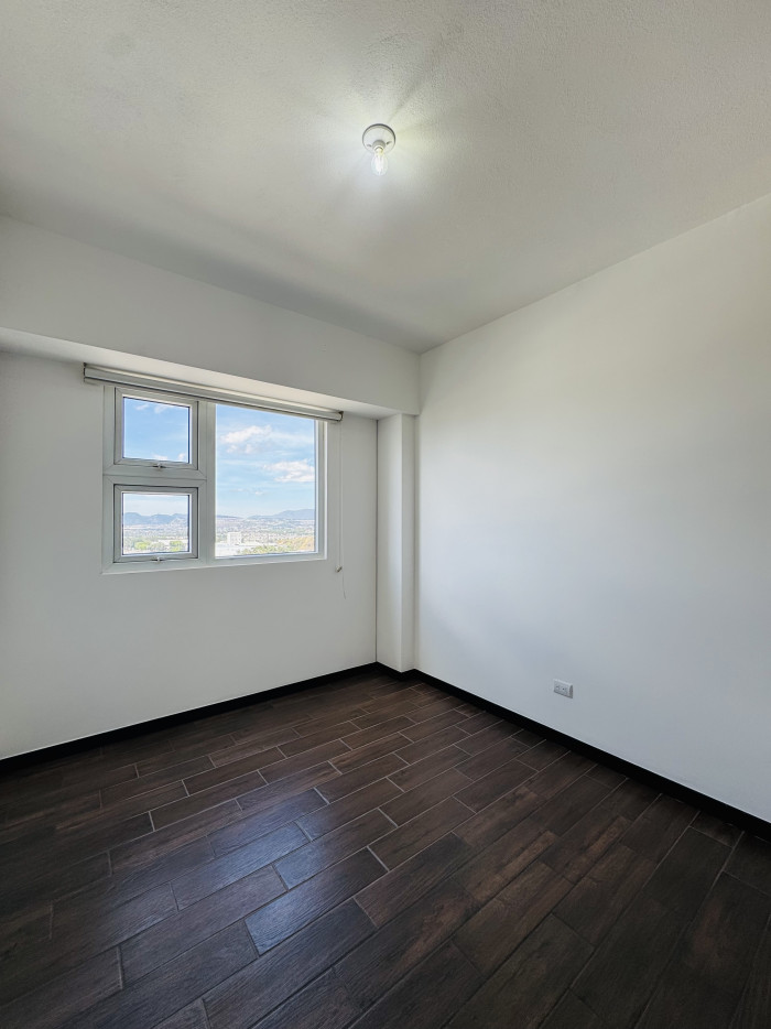 Apartamento de 3 habitaciones en renta Zona 12 - Miniatura 6
