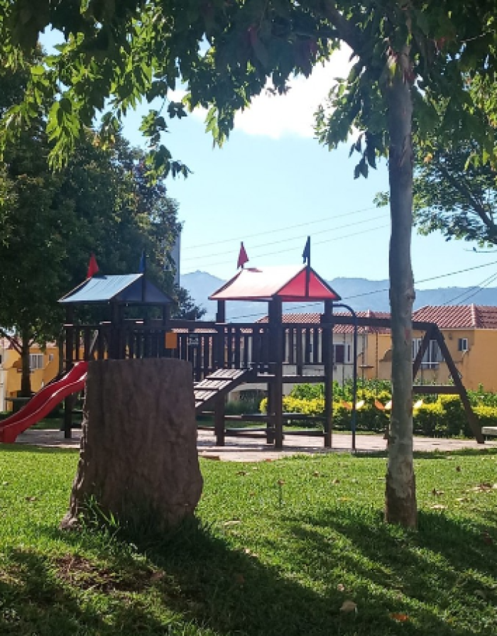 Casa en Residencial Florentina Zona 17 dos nivele - Miniatura 16
