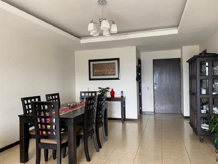 Venta de apartamento en Edificio Mirage, zona 11 - Image 1