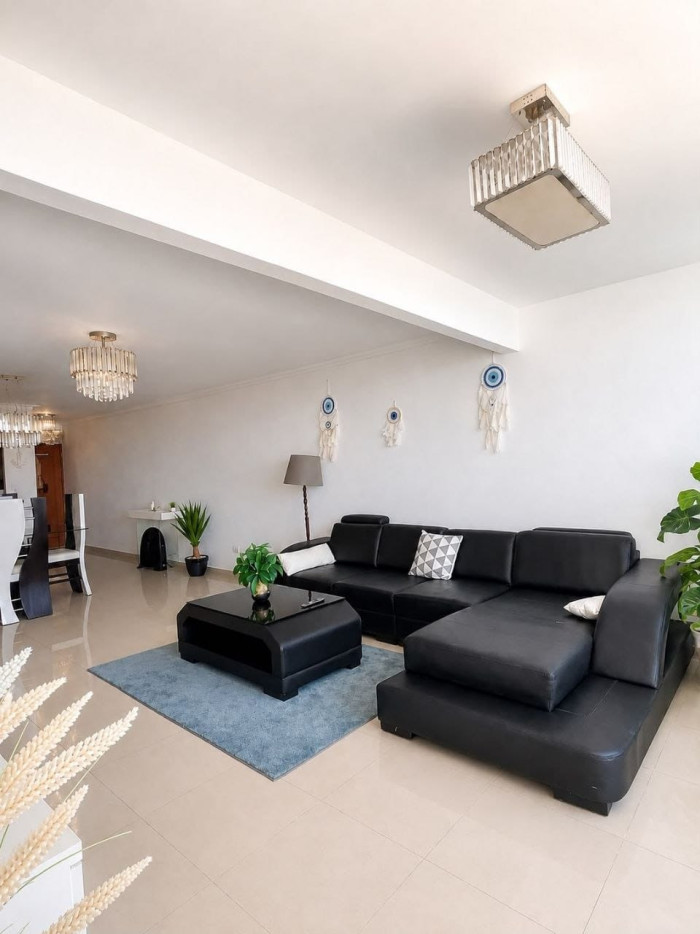 Apartamento en Venta Frente al Mar en la Av España - 2