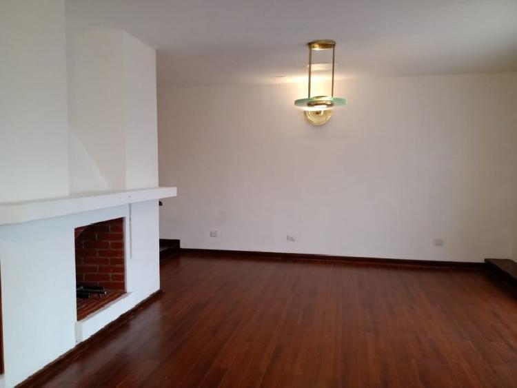 Vendo lindo y cómodo apartamento en Z. 15