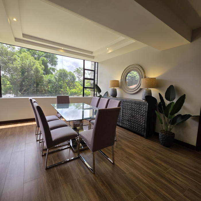 Amplio Apartamento en venta en zona 10 Guatemala - Miniatura 6