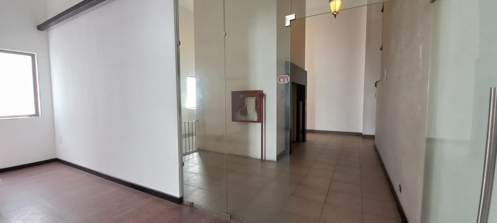 OFICINA EN #RENTA ZONA 16 - Image 2