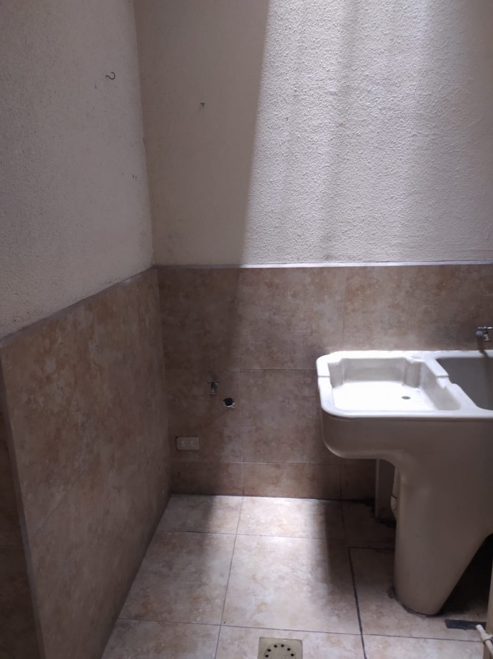 Rento local Comercial en zona 10, Excelente ubicación. — foto 5