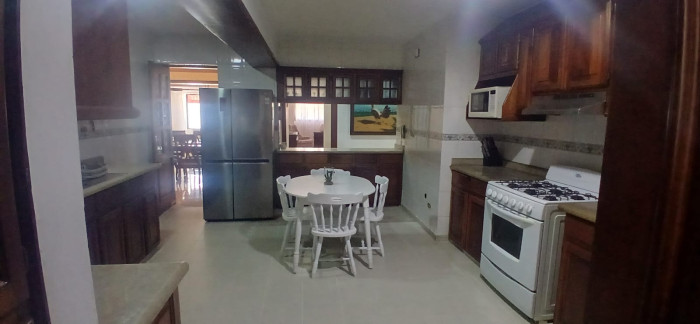 Apartamento Amueblado en Alquiler en Evaristo Morales - 16