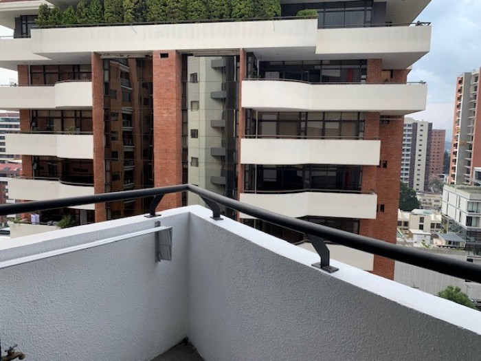 Apartamento amueblado en renta en zona 14 - Image 3
