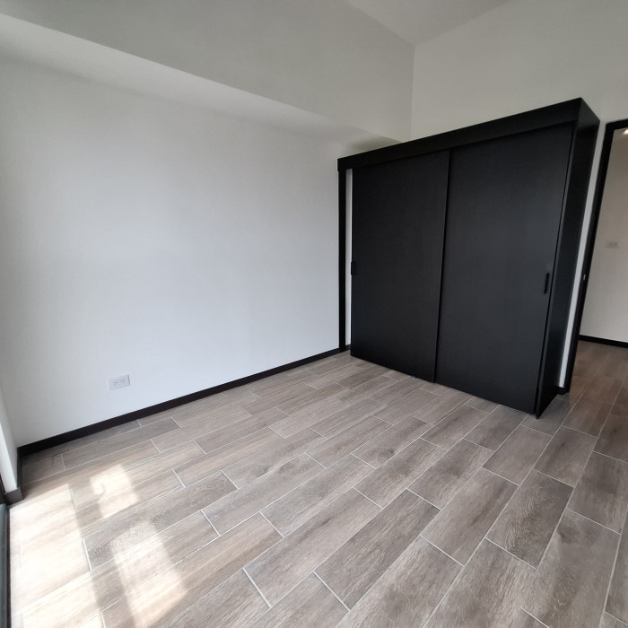 Renta de Apartamento en Altaire zona 11 Mariscal - Image 3