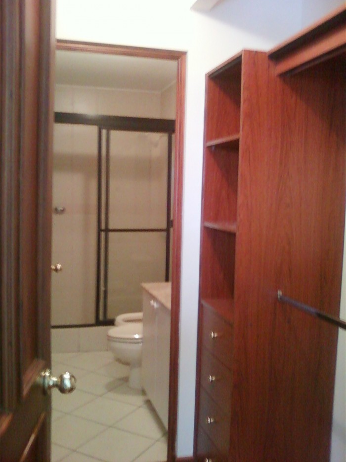 Apartamento amueblado en zona 10 Guatemala - Image 3