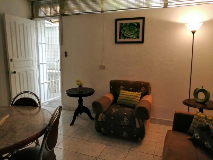 Apartamento Amueblado en Renta zona 10 Ciudad Guatemala - Image 5