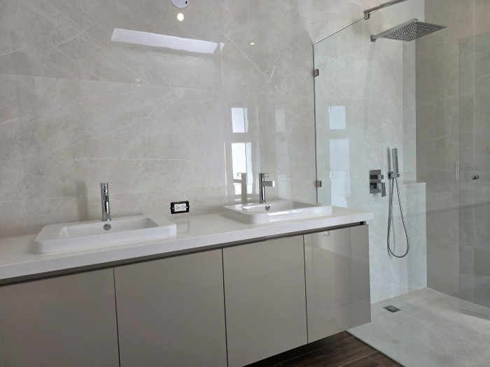 LUJOSA CASA NUEVA EN VENTA EN SAN CRISTOBAL Z8 MIXCO — foto 10