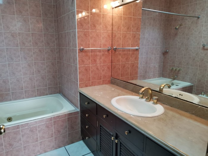 Rento cómodo y amplio apartamento en zona 14 — foto 14