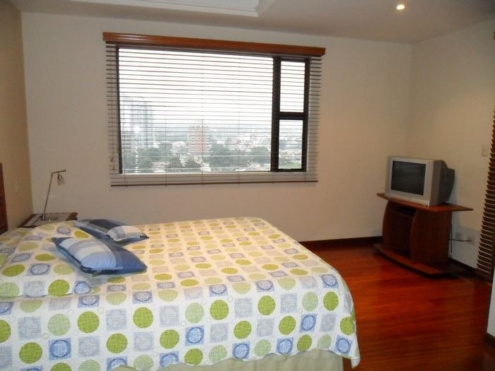 Apartamento amueblado 3 habitaciones zona 10 Guatemala - Miniatura 18