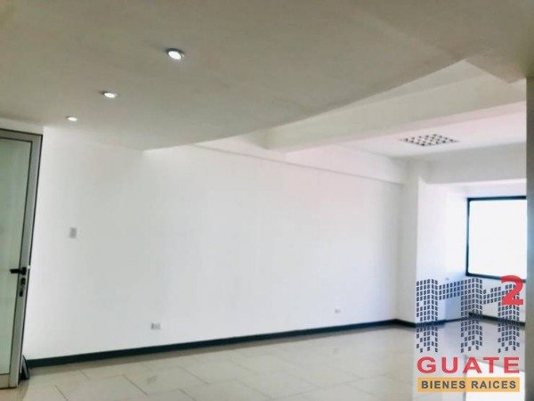 Clínica de 50 m2 de construcción en Renta, Zona 09 — foto 2