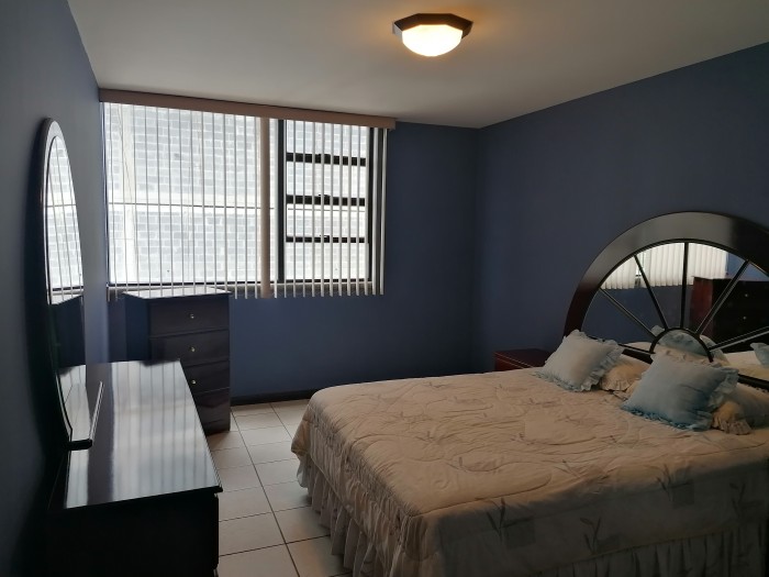 RENTO Apartamento Amueblado en zona 14 - Miniatura 10