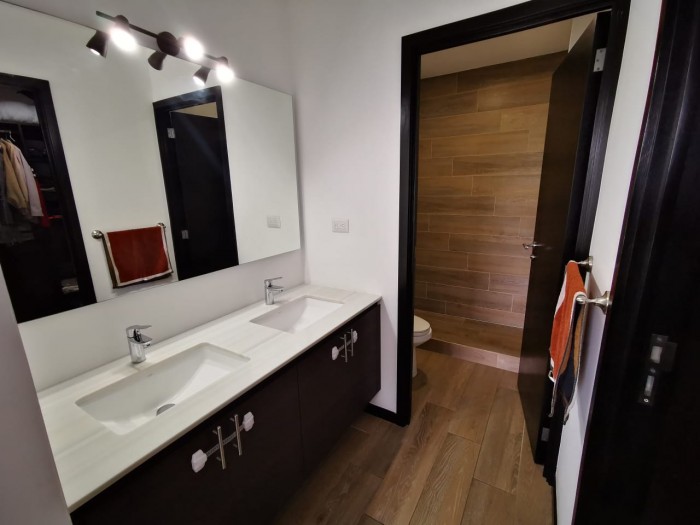 VENDO Apartamento en Borghetto, Vista Hermosa Z15 - Miniatura 9