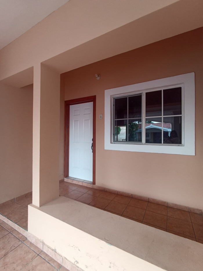 Casa en alquiler en Residencial Bosques de Lourdes - 1