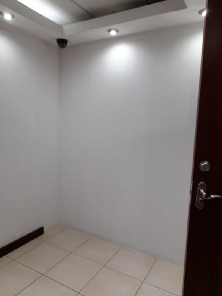 Rento Oficina en Zona 10 — foto 4