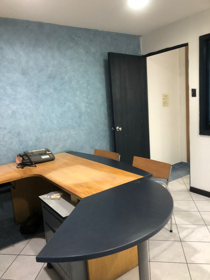 Plus Real Estate renta/vende casa comercial en zona 14