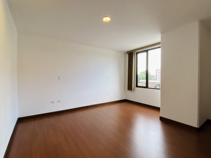 Apartamento en alquiler Vista Hermosa 1, zona 15. - Image 5