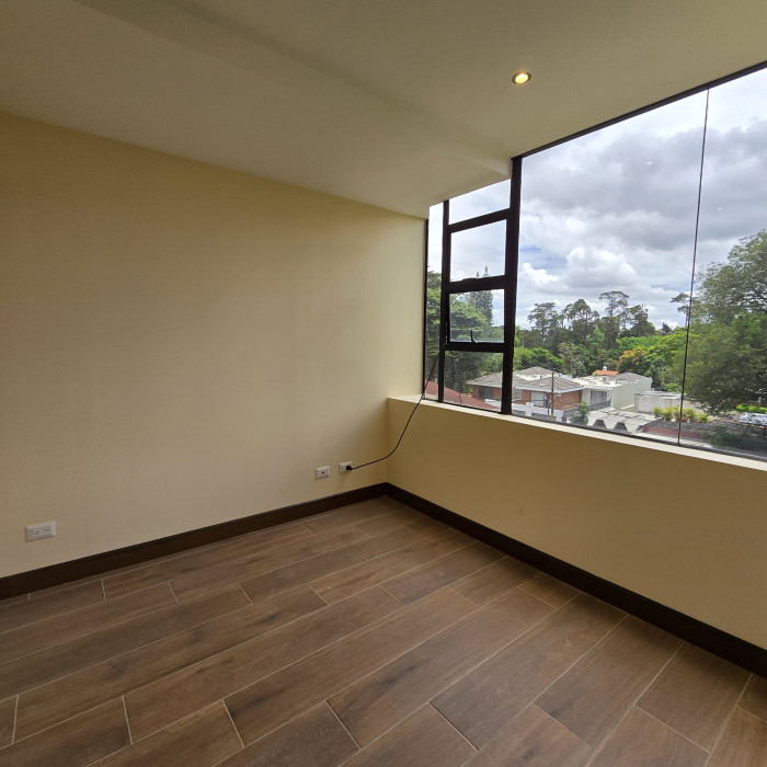 En venta apartamento en Oakland zona 10 Guatemala - Miniatura 21