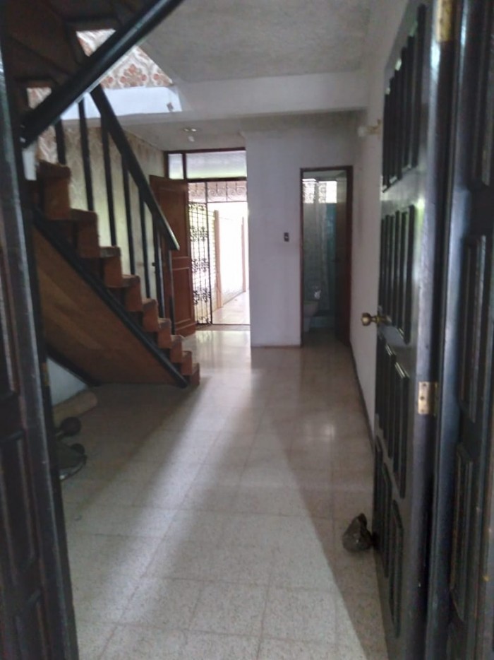 Plus Real Estate renta casa en zona 15 — foto 3