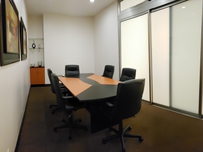 Alquilo Apartamento con 160Mts en Tiffany Zona 14 - Miniatura 18