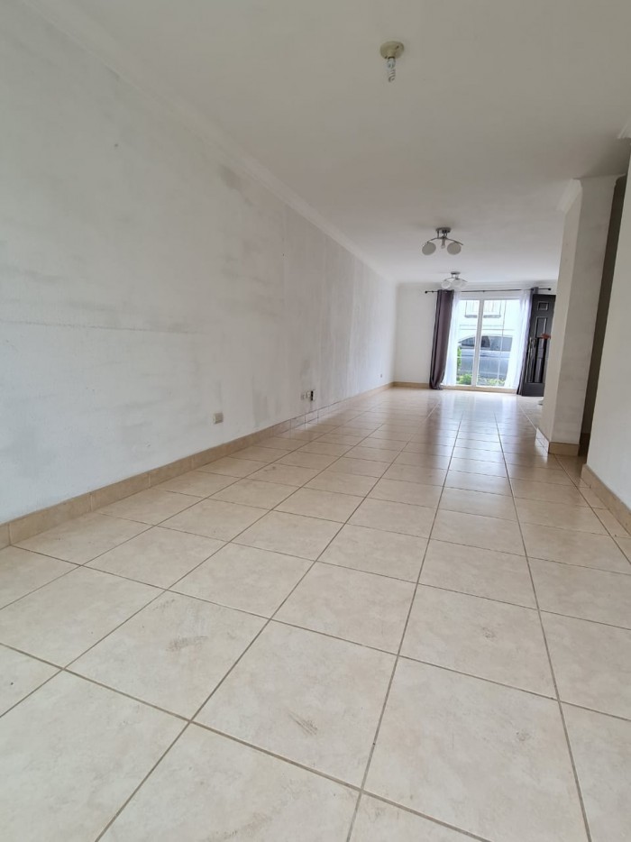 VENDO CASA EN CONDOMINIO PRADOS DE SAN CRISTOBAL — foto 2