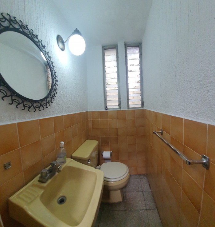 Casa en renta en Zona 15 Guatemala cerca del Pilar - Miniatura 7