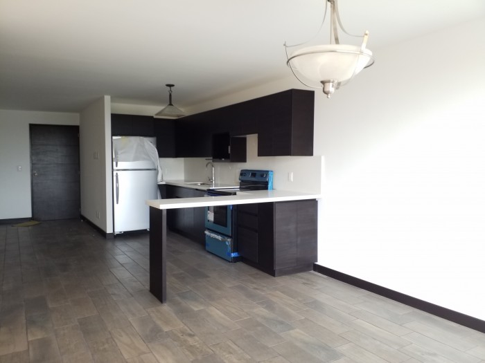 Apartamento en Alquiler en Zona 10 Guatemala - Image 5