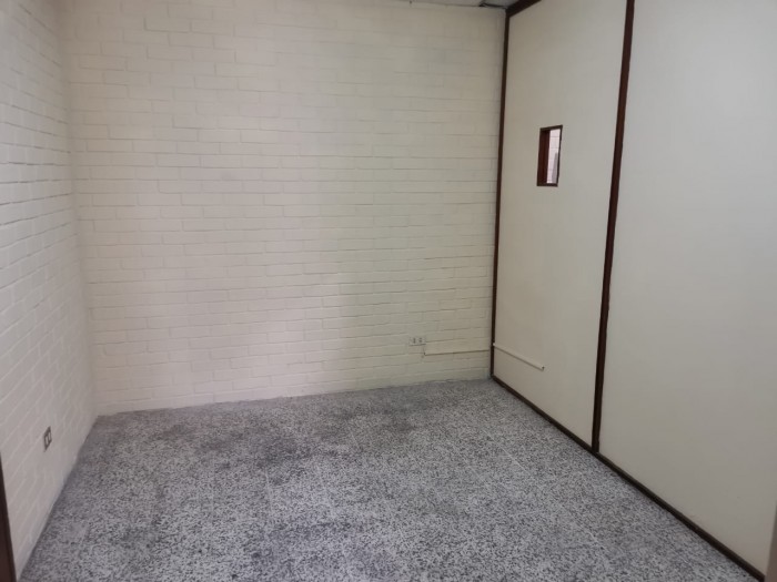 OFICINA EN RENTA, ZONA 9