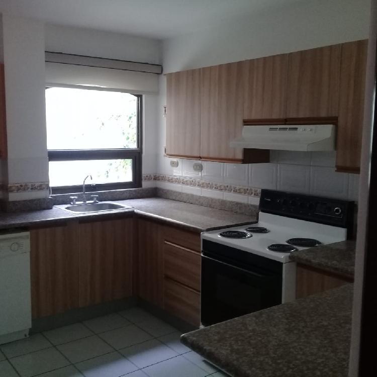Plus Real Estate, renta apartamento en zona 10. — foto 7