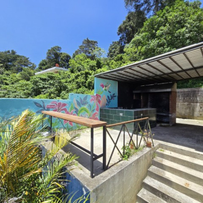 Casa en Venta con Vista Panorámica al Lago de Amatitlán - Image 4