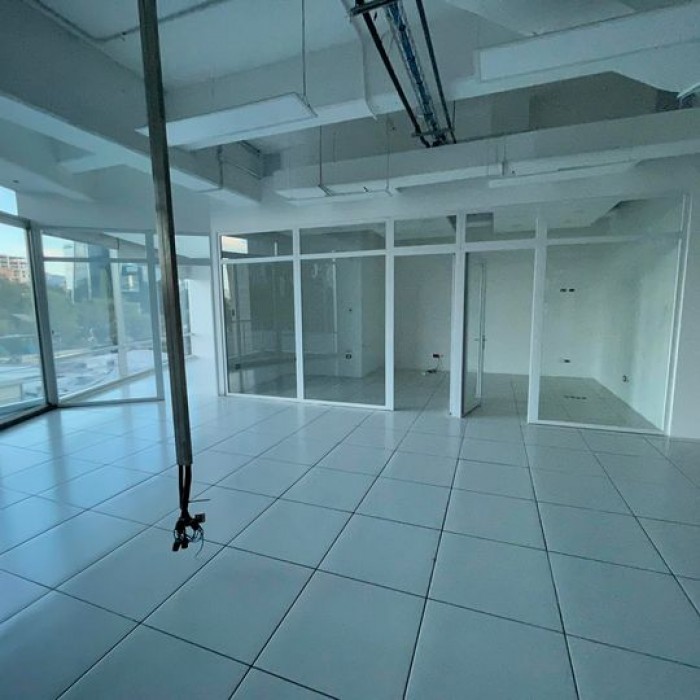 Oficina en #renta Zona 10 - Image 1