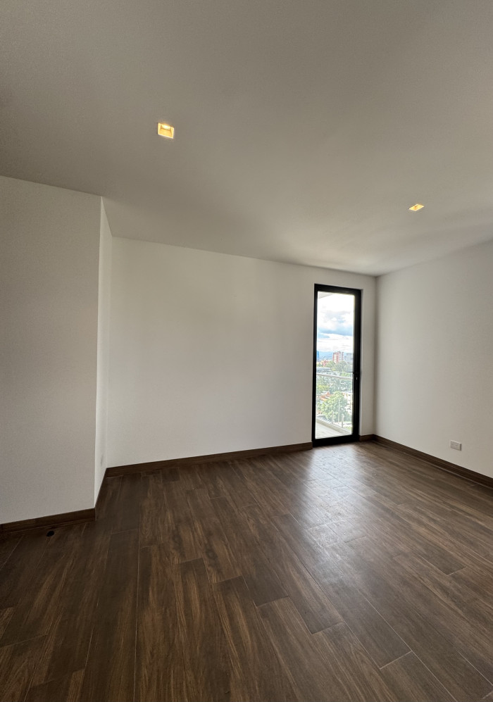 Apartamento en renta Zona 15 Vista Hermosa 2 - Image 3