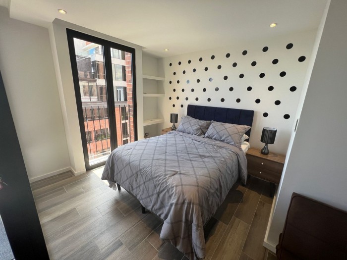 Apartamento amueblado NUEVO para estrenar en zona 10 - Image 4