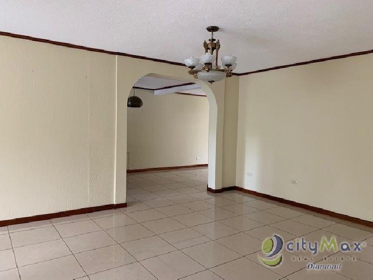 Casa en Condominio zona 10 atrás de Telefónica - Image 2
