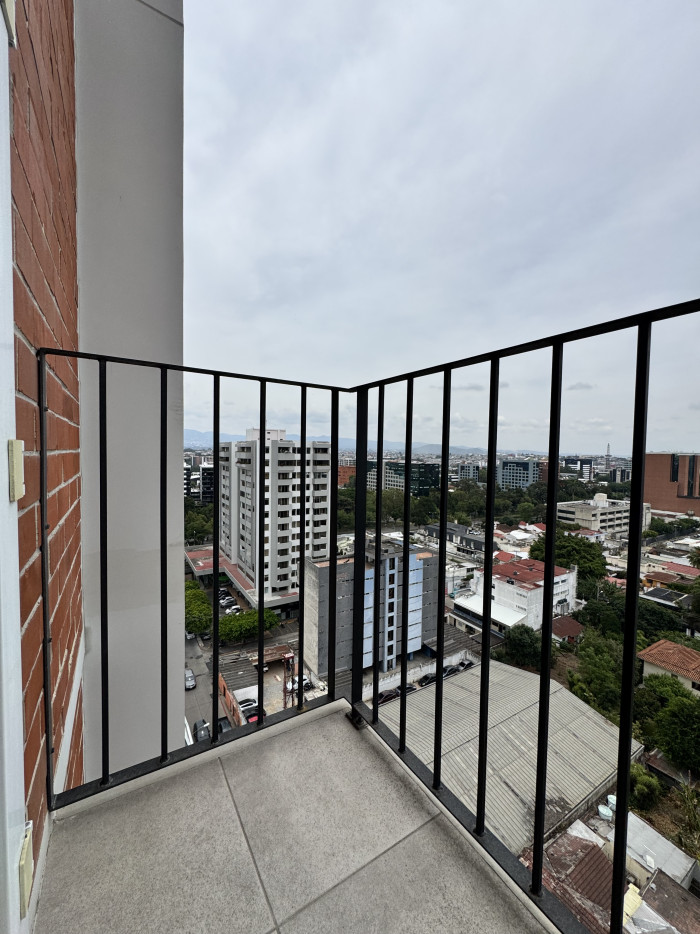 Apartamento Amueblado En Renta Zona 10 Fiamene - Image 4