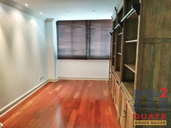 Apartamento de 322 m2 de construcción en Renta, Zona 14 — foto 2