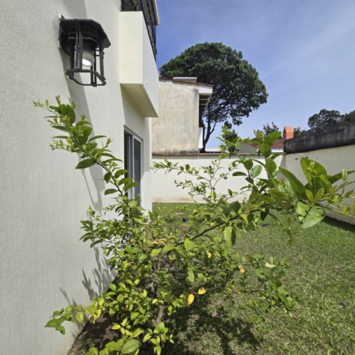 Casa en Venta Zona 12 Colonia Residencial El Bosque - Image 3