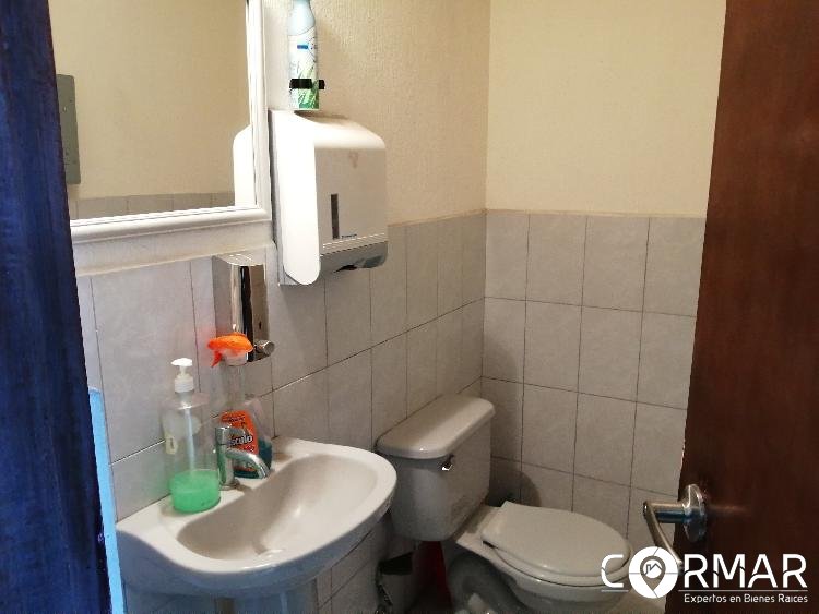 Oficina comercial en alquiler, zona 10 - Image 4