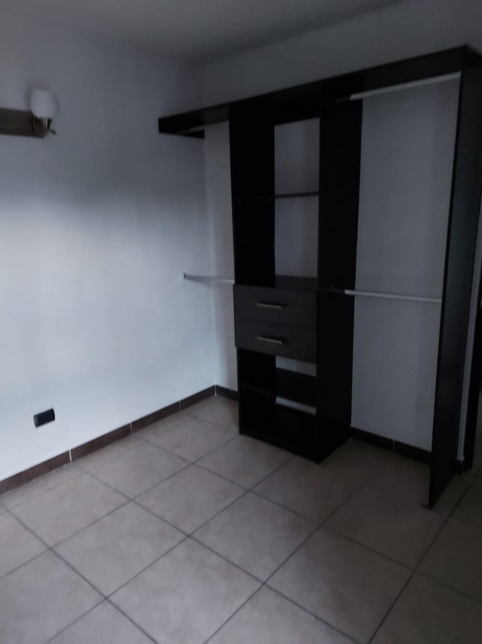 VENTA Apartamento 2 hab Edificio Torre Mariscal zona 11 - Miniatura 5