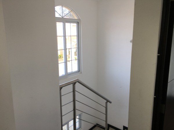 CASA EN REMATE BANCARIO!! Exclusivo Carr. Salvador — foto 3