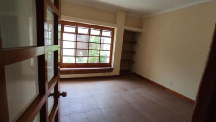 Casa en Renta para Uso de Oficinas en Zona 10 — foto 3