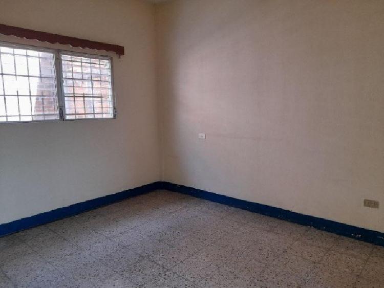 Casa en venta de 2 niveles, en Jalapa Ref-2414