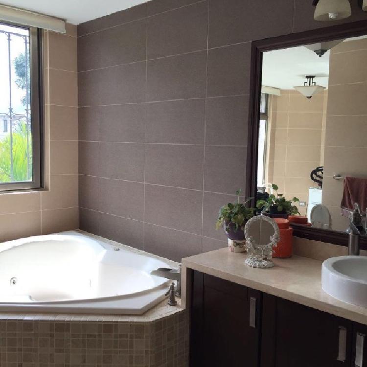 CASA EN RENTA EN ZONA 15 VALLES DE VISTA HERMOSA — foto 2
