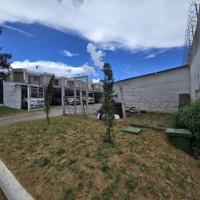 Terreno en Venta Residencial en Bulevar San Cristóbal - 6